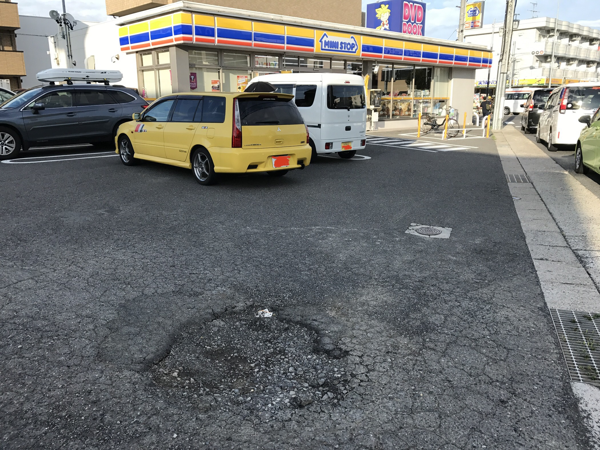 【愛知県】コンビニ駐車場