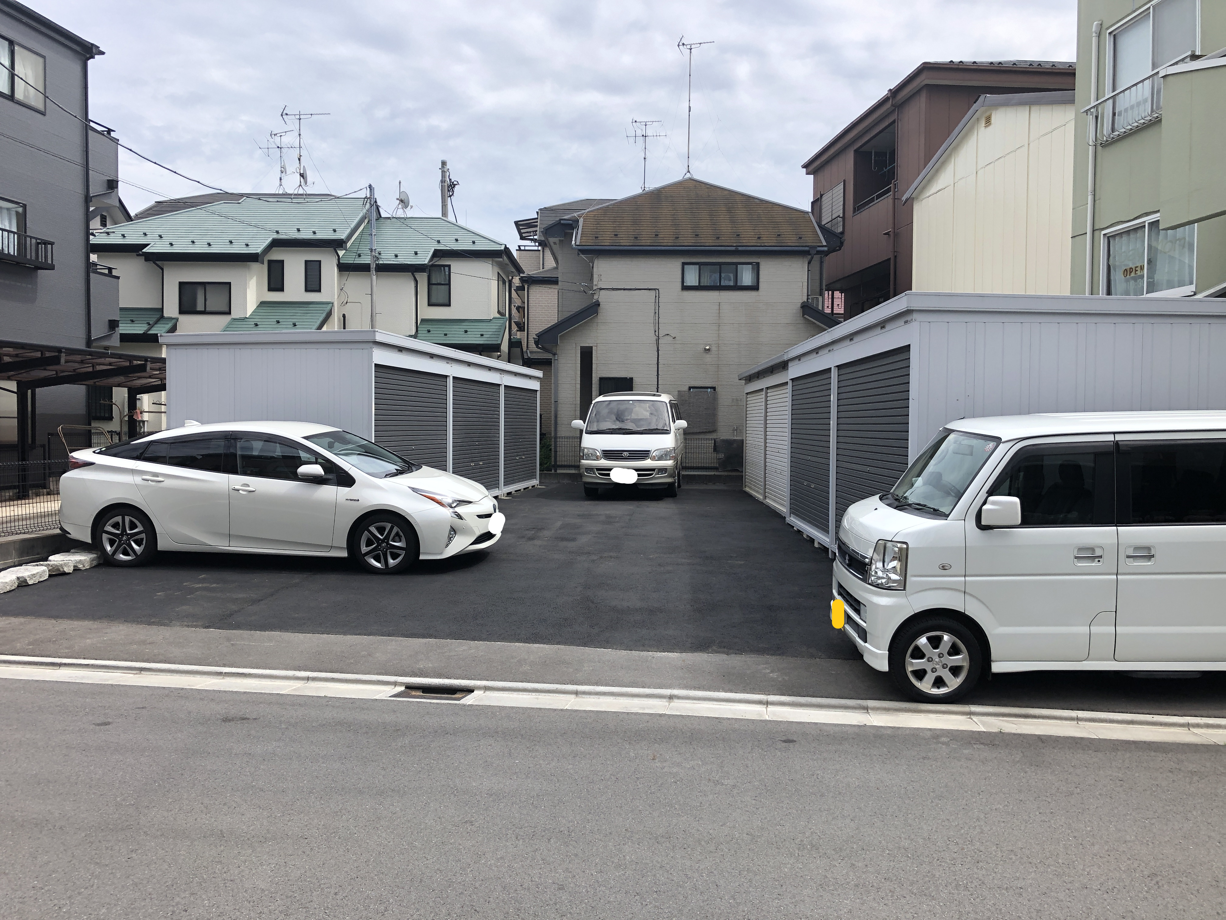 倉庫前のアスファルト舗装工事