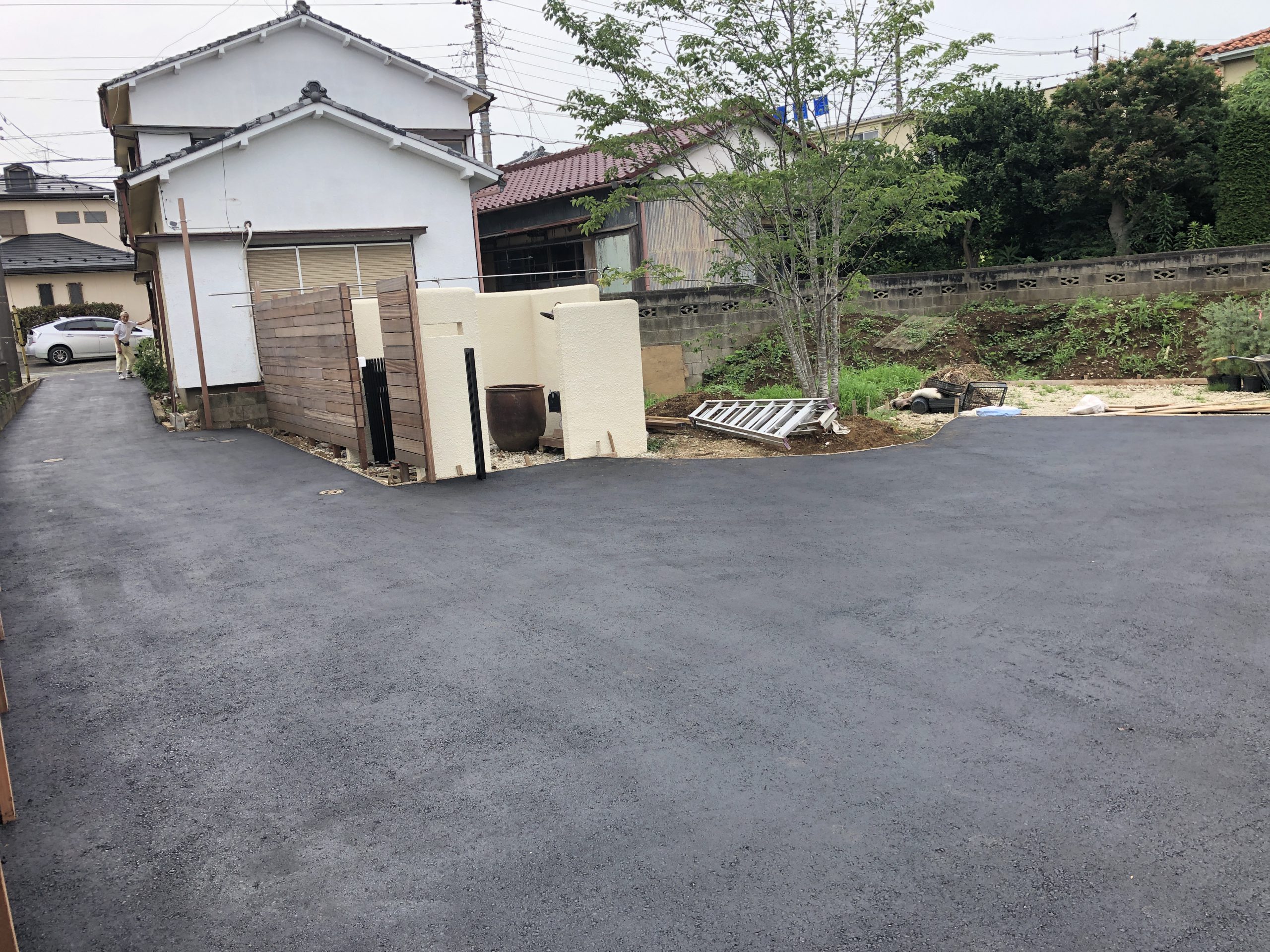 自宅前および通路舗装工事