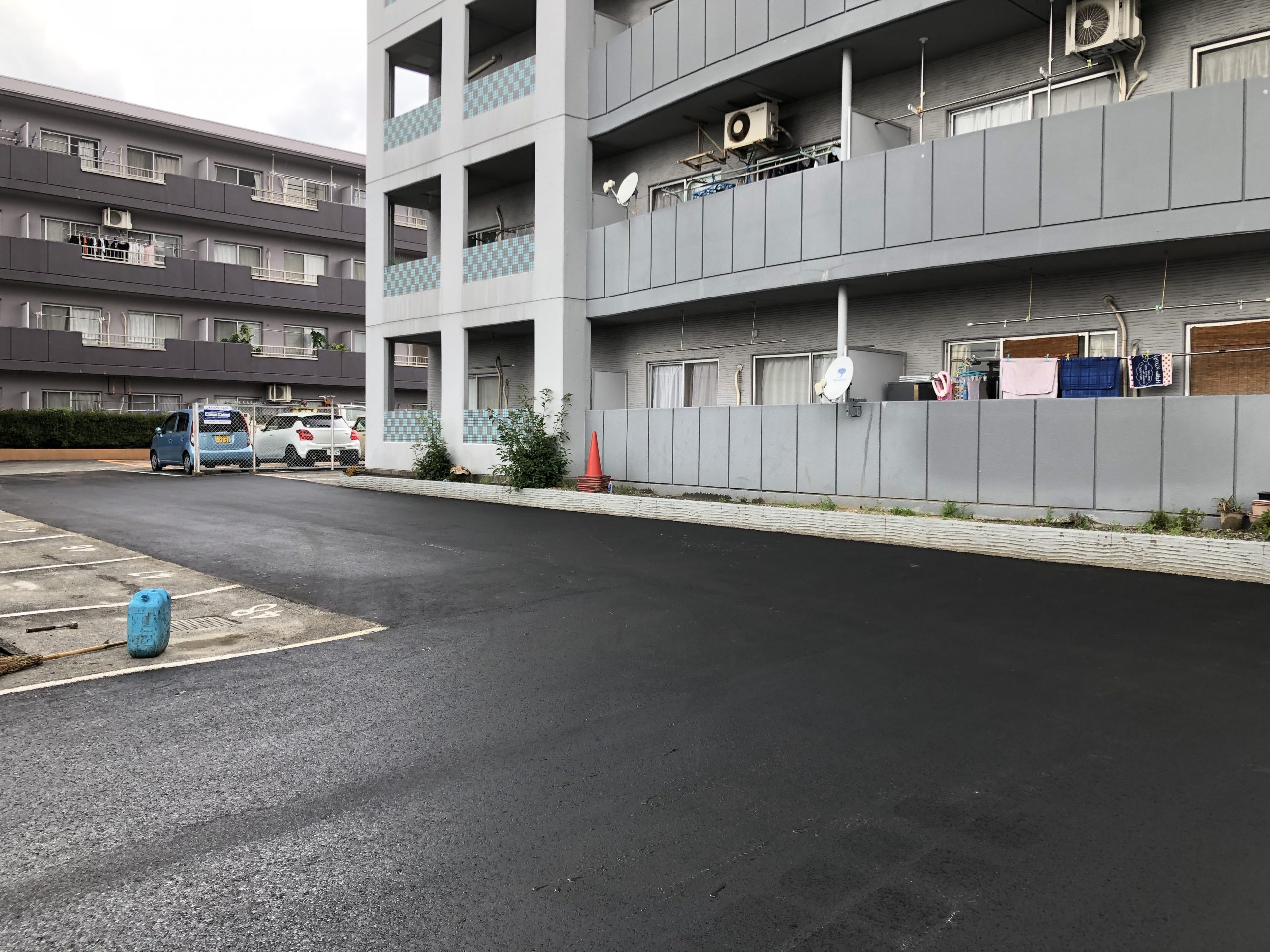 駐車場アスファルト舗装工事