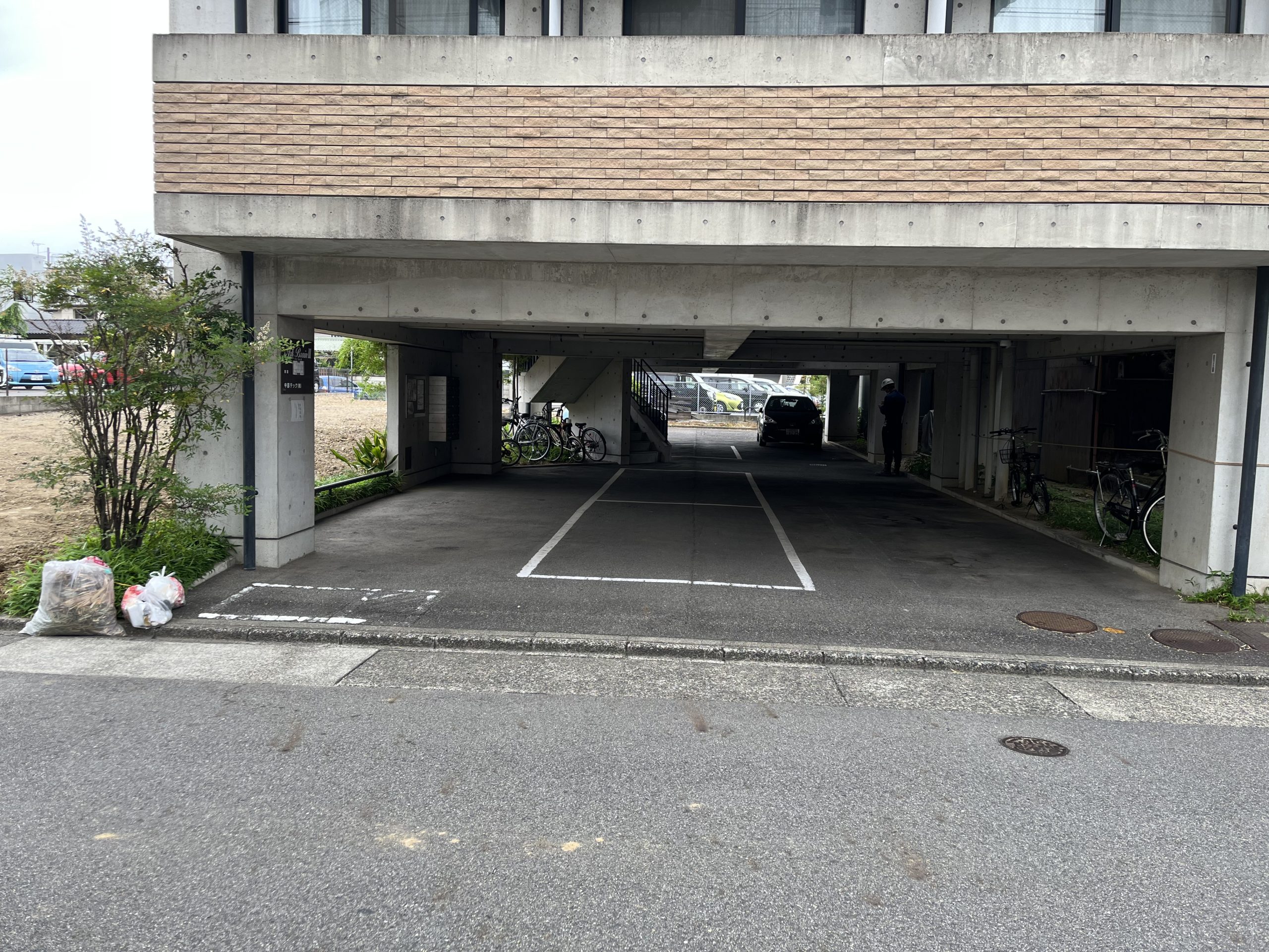 マンション敷地内駐車場